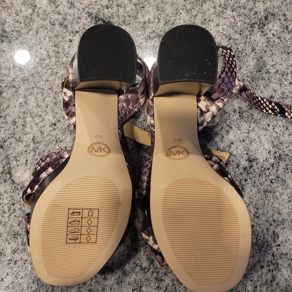 Michael Kors Snake Skin Heel - Size 6 - Picture 7 of 7